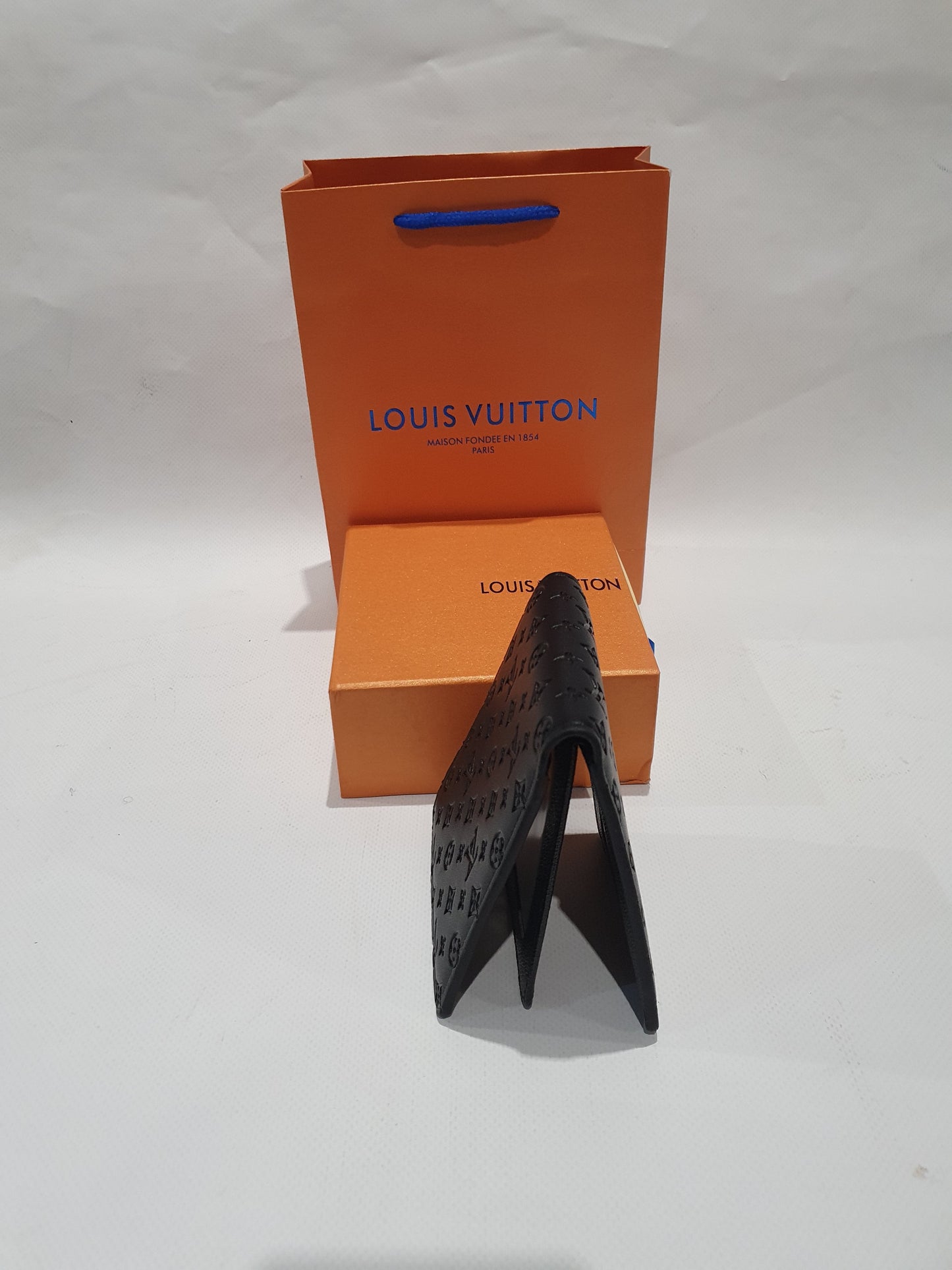 Louis Vuitton Wallet (Men)
