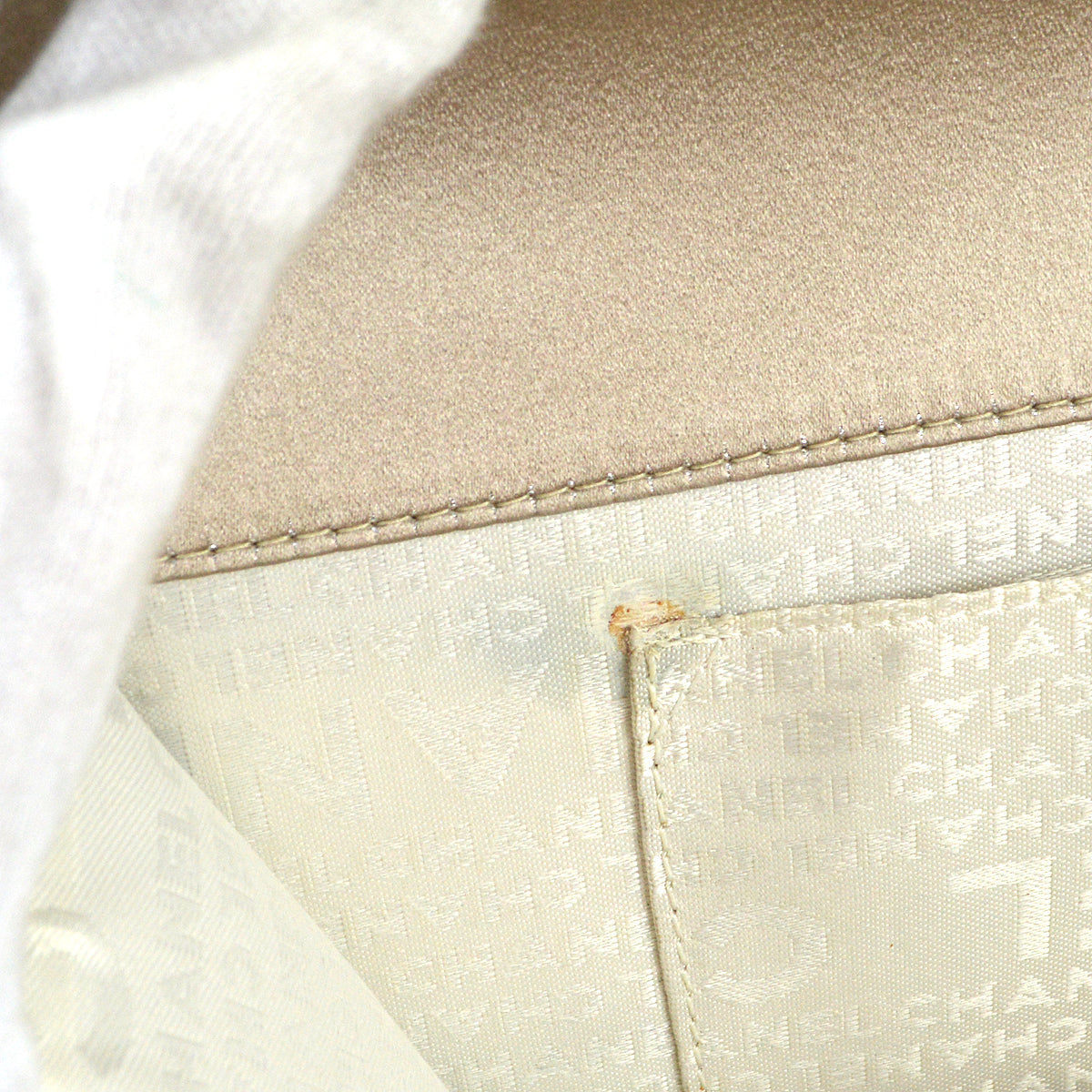 CHANEL 2003-2004 Jumbo Choco Bar Handbag AK38097d