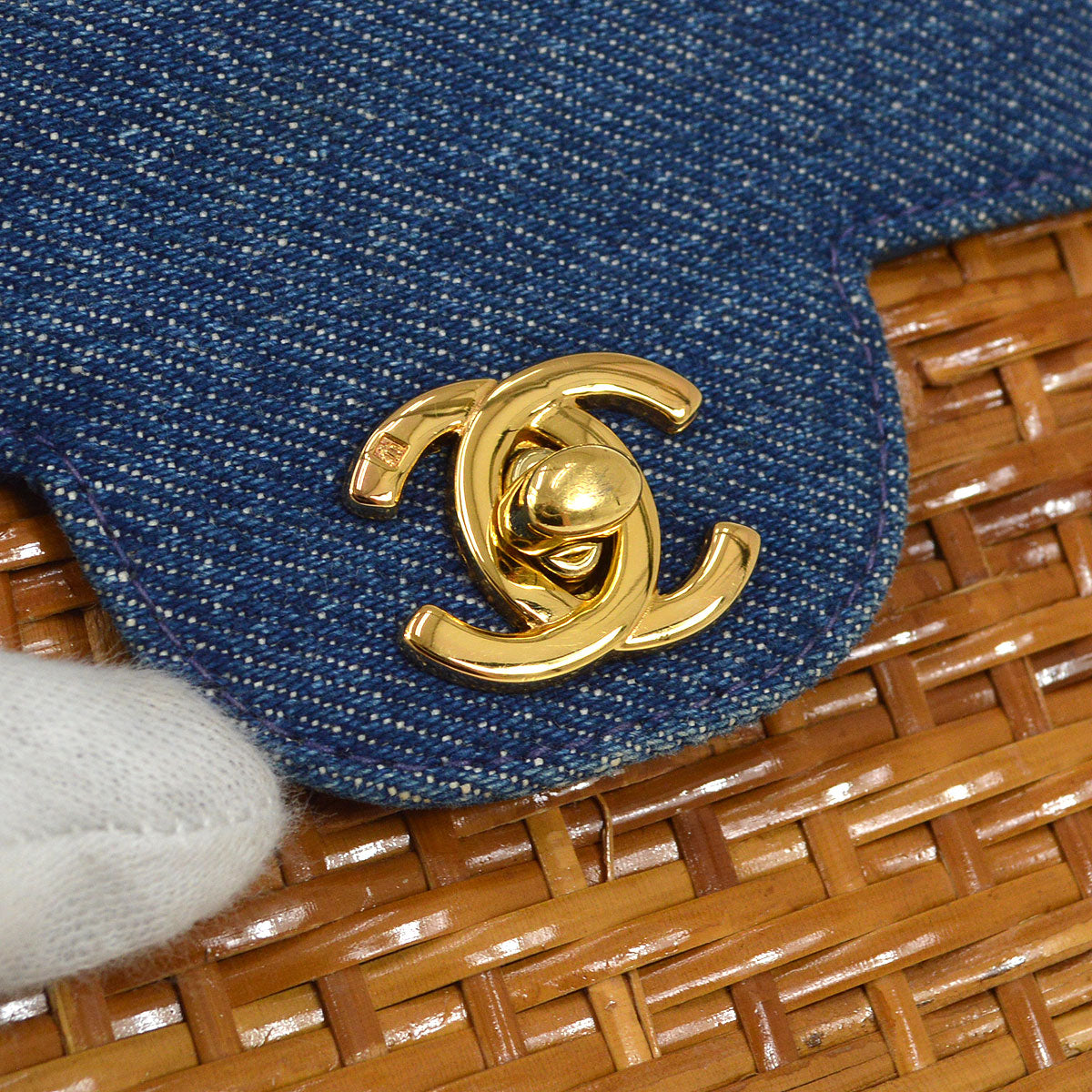 CHANEL 1997-1999 Basket Chain Straw Shoulder Bag Denim Indigo K08317e