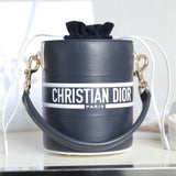 VIBE 18 BUCKET BAG IN BLACK CALFSKIN Amelia