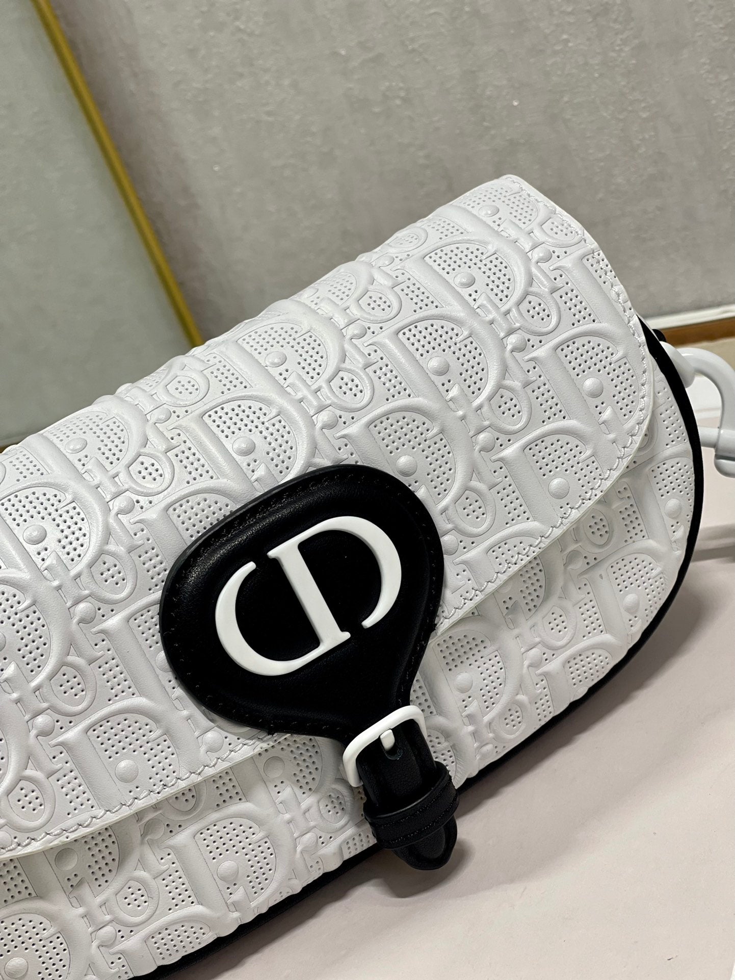 BOAmeliaY EAST-WEST 21 BAG IN WHITE LAMBSKIN Amelia