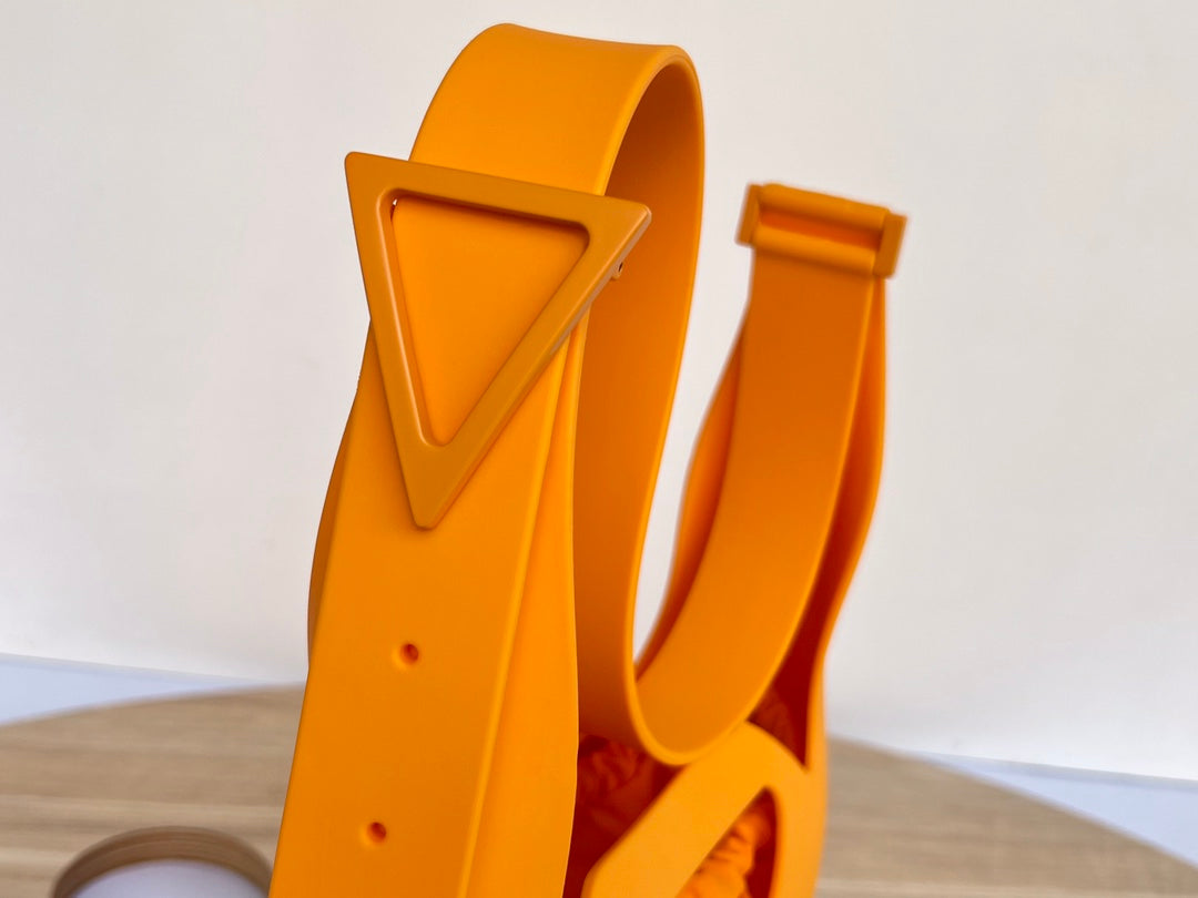 SHOULDER BAG 27 IN ORANGE PEEL RUAmeliaER AND NYLON FABRIC