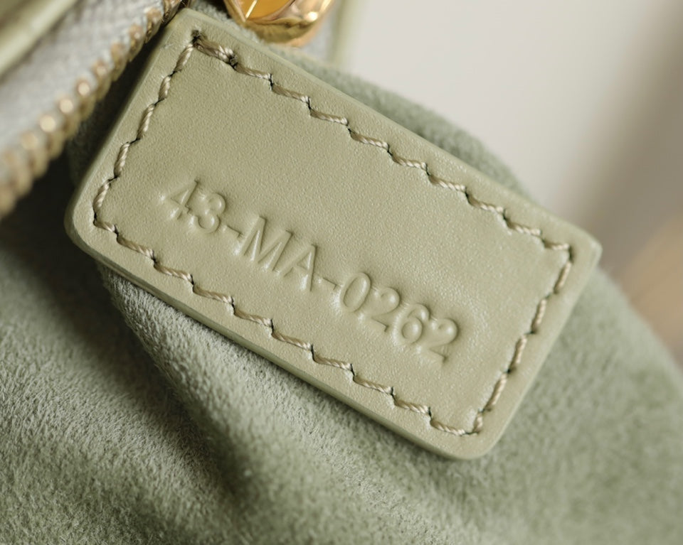 MINI CARO BAG 25 IN BEIGE LAMBSKIN Amelia