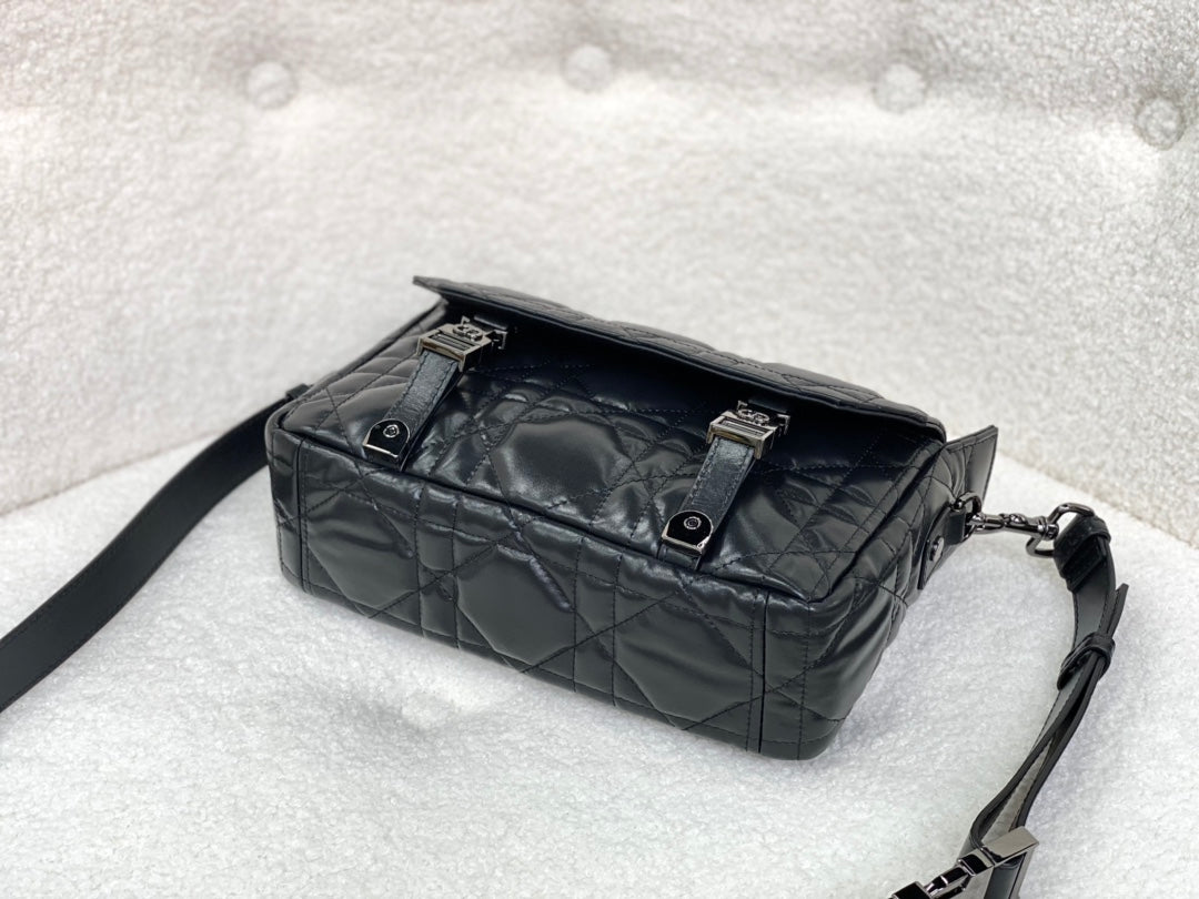 SMALL DIORCAMP BAG 23 IN BLACK CALFSKIN Amelia