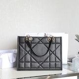 MEDIUM TOTE BOOK 26 BAG IN BLACK CALFSKIN Amelia
