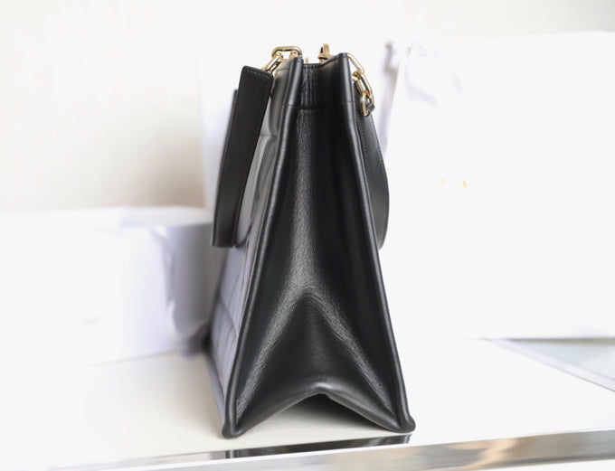 LARGE TOTE BOOK 36 BAG IN BLACK CALFSKIN Amelia