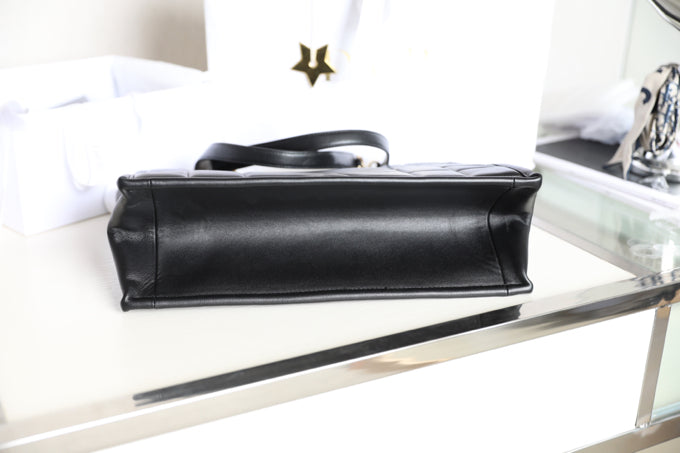 MEDIUM TOTE BOOK 26 BAG IN BLACK CALFSKIN Amelia