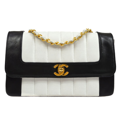 CHANEL 1991-1994 Vertical Border Flap Small Lambskin