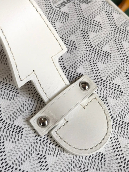 M VANITY CASE 20 IN WHITE GOYARDINE CANVAS