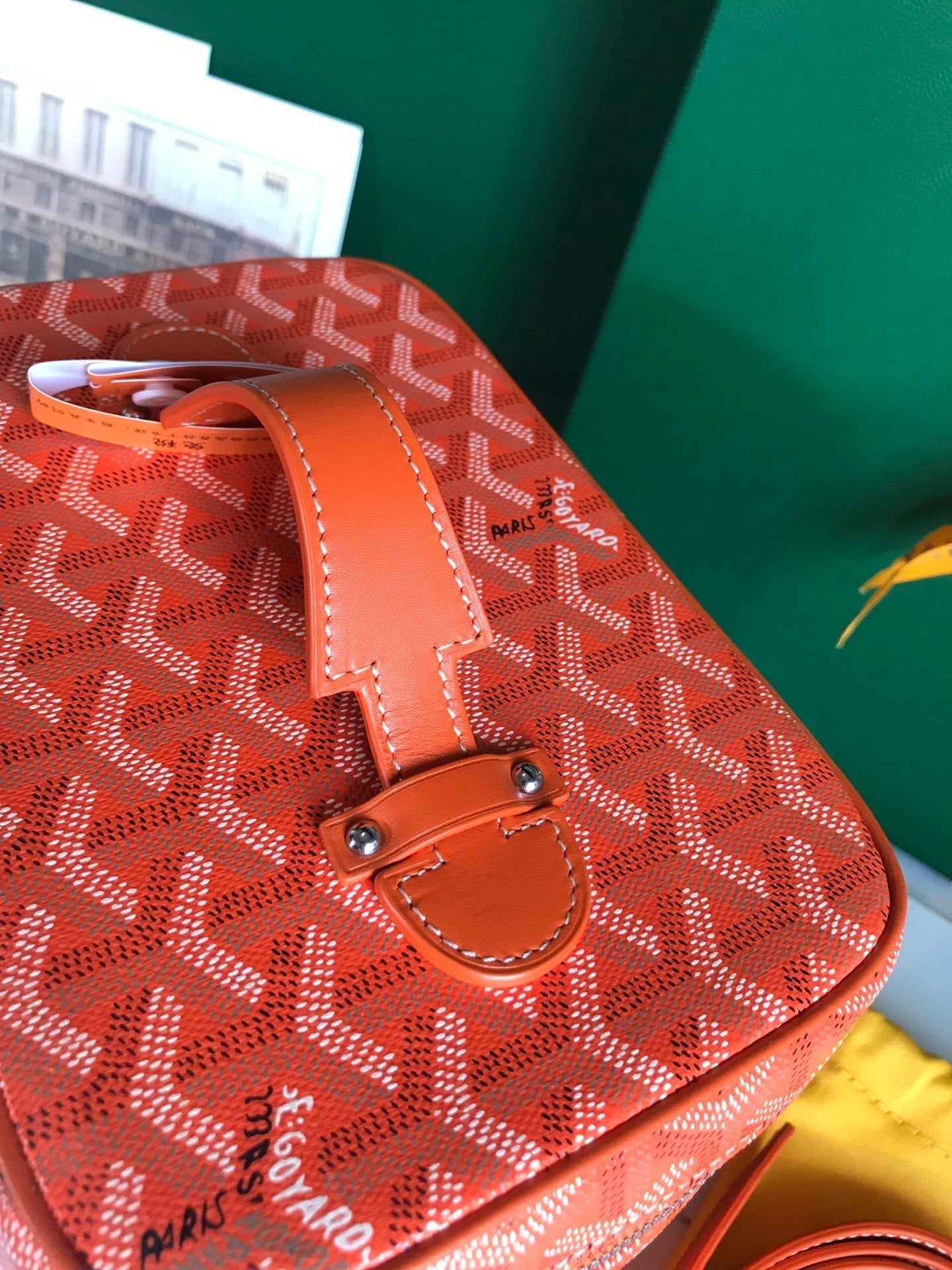 M VANITY CASE 20 IN ORANGE GOYARDINE CANVAS Amelia