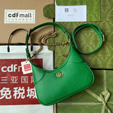 SHOULDER BAG 25 IN GREEN CALFSKIN GOLD HARDWARE Amelia
