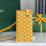 MONTMARTRE GM CASE 18 IN YELLOW GOYARDINE CANVAS Amelia