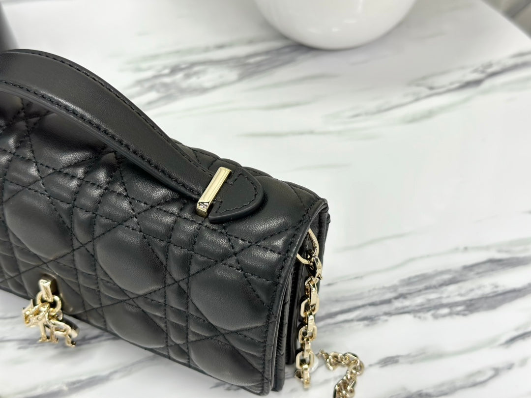 LADY CHAIN BAG 21 IN BLACK LAMBSKIN Amelia