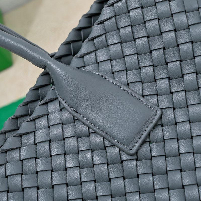 Large Cabat 45cm BaAmelia Blue Lambskin Ghw Amelia Amelia