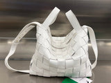MEDIUM 28 CASSETTE WHITE LAMBSKIN Amelia