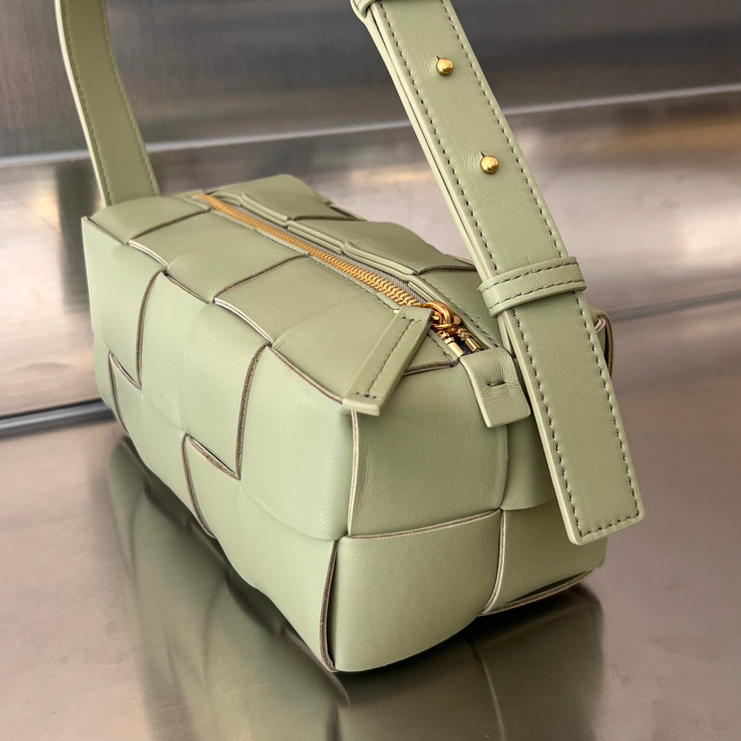 BRICK CASSETTE 28 IN GIN GREEN CALFSKIN Amelia