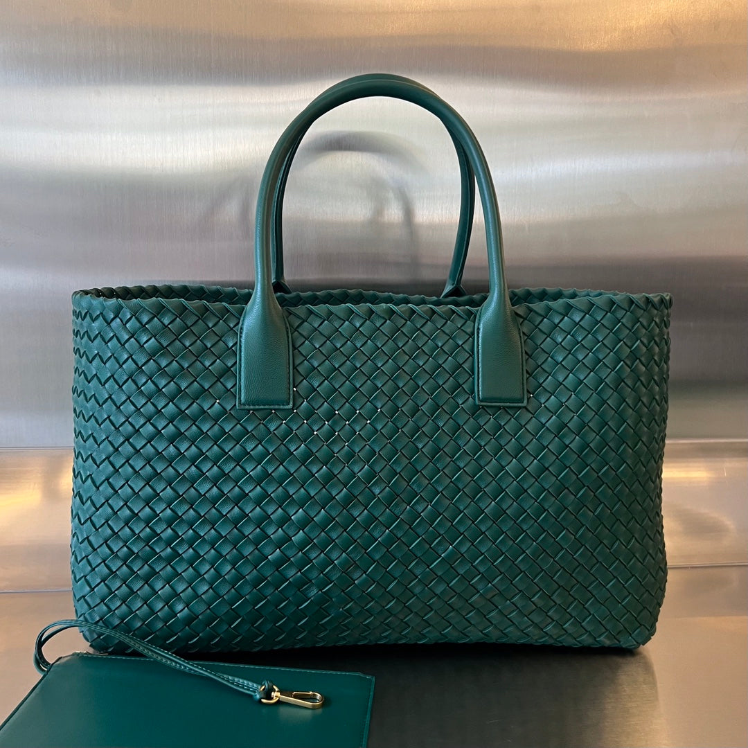 LARGE CABAT 51 IN KAITOKE GREEN LAMBSKIN Amelia