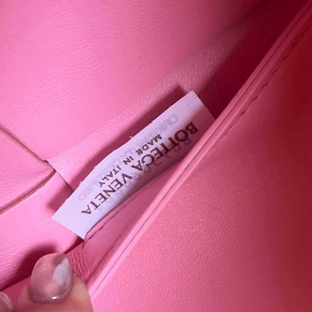 SMALL ARCO TOTE 30 IN WEWAK PINK LAMBSKIN Amelia Amelia