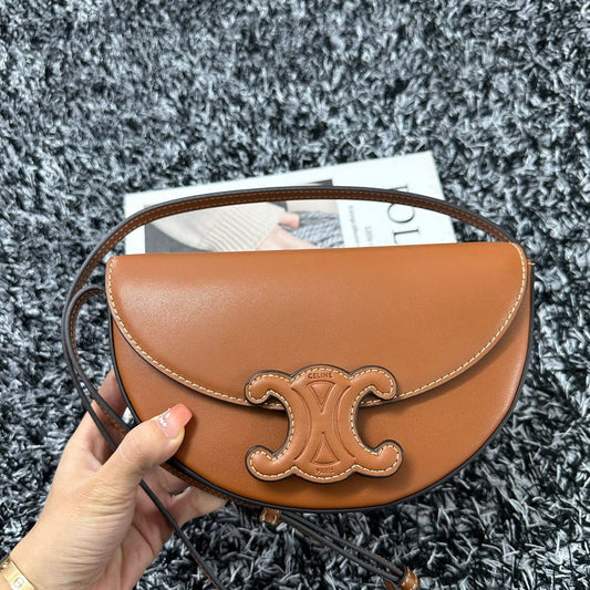 BESACE TRIPHOME 23 CINNAMON BROWN CALFSKIN Amelia
