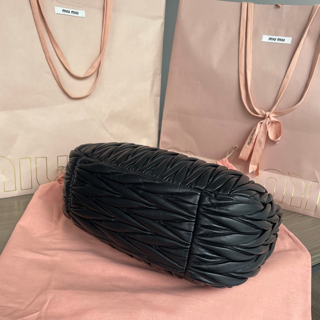 WANDER 29 BAG IN BLACK LAMBSKIN Amelia