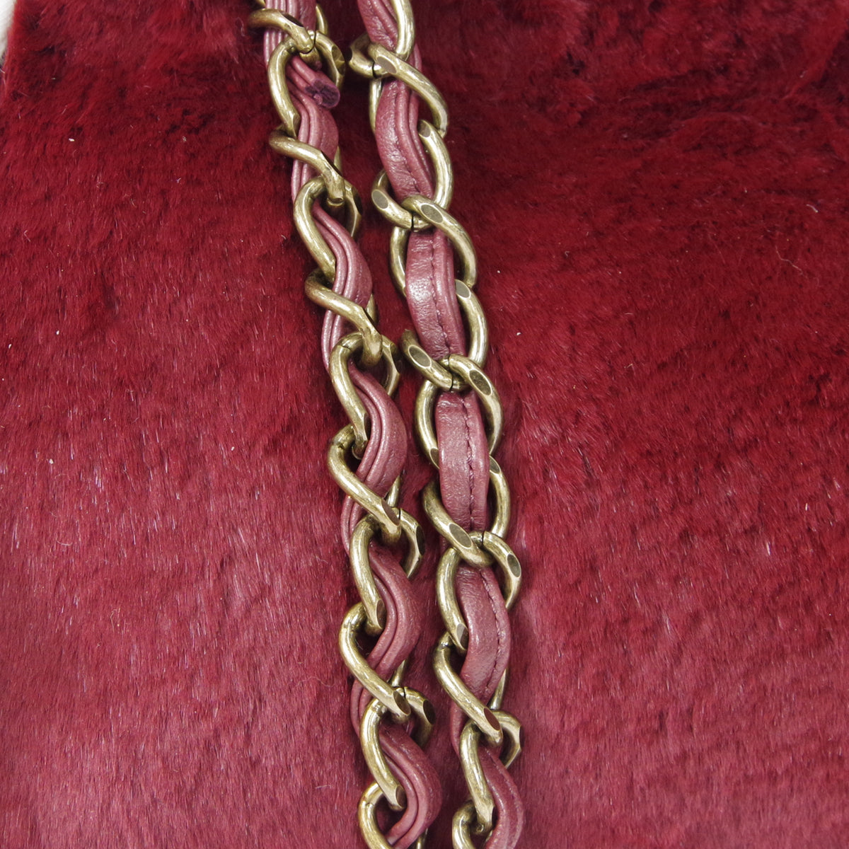 CHANEL 2000-2001 Chain Tote Bordeaux Fur 66394