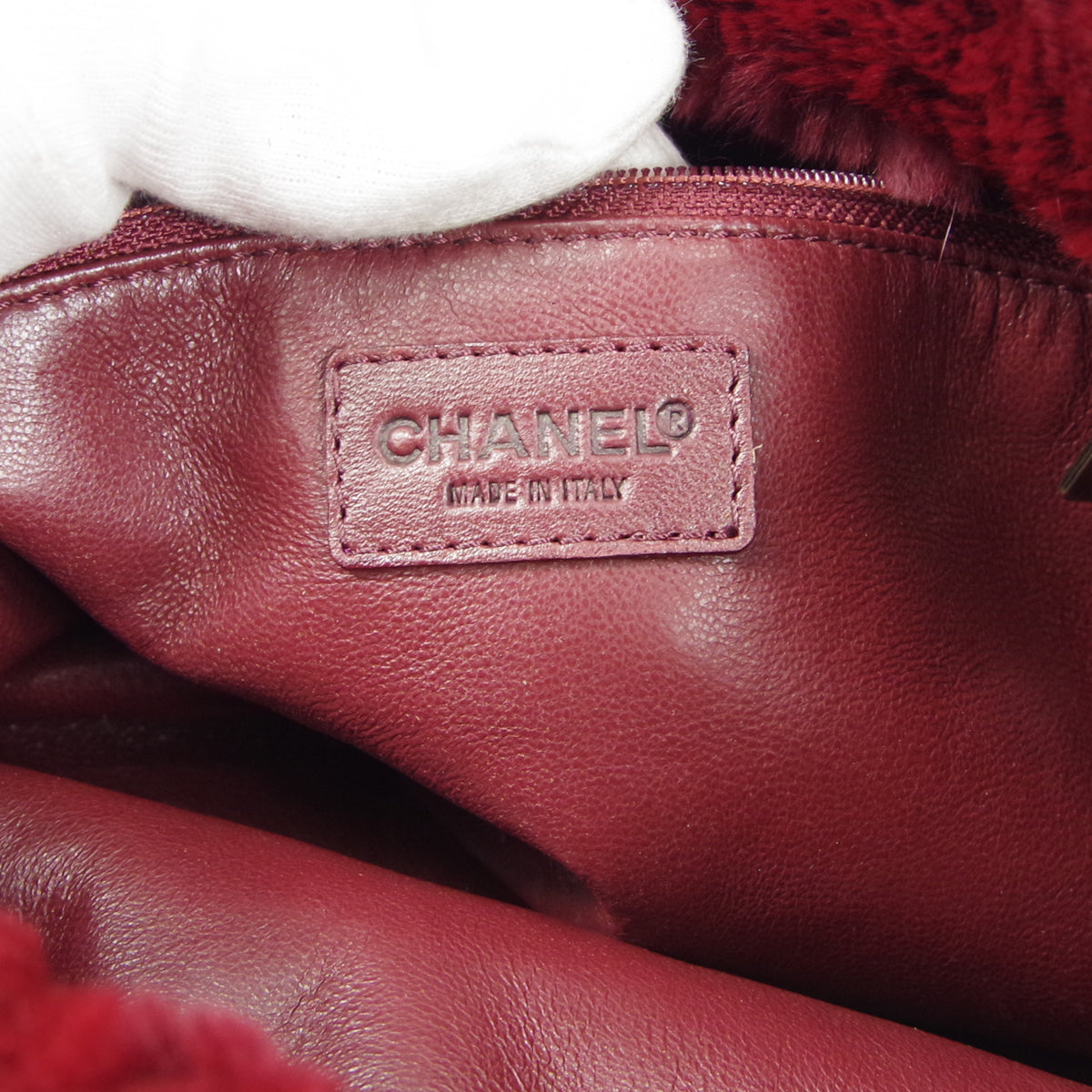 CHANEL 2000-2001 Chain Tote Bordeaux Fur 66394