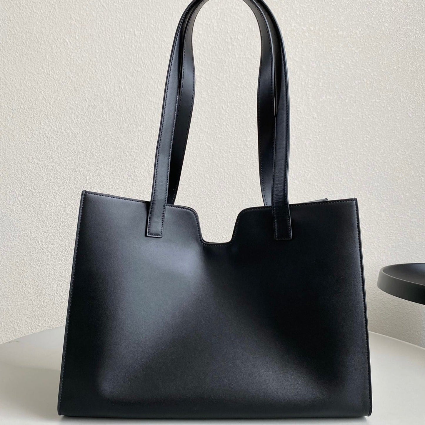 CABAS TRIOMPHE 37 BLACK IN SMOOTH CALFSKIN Amelia