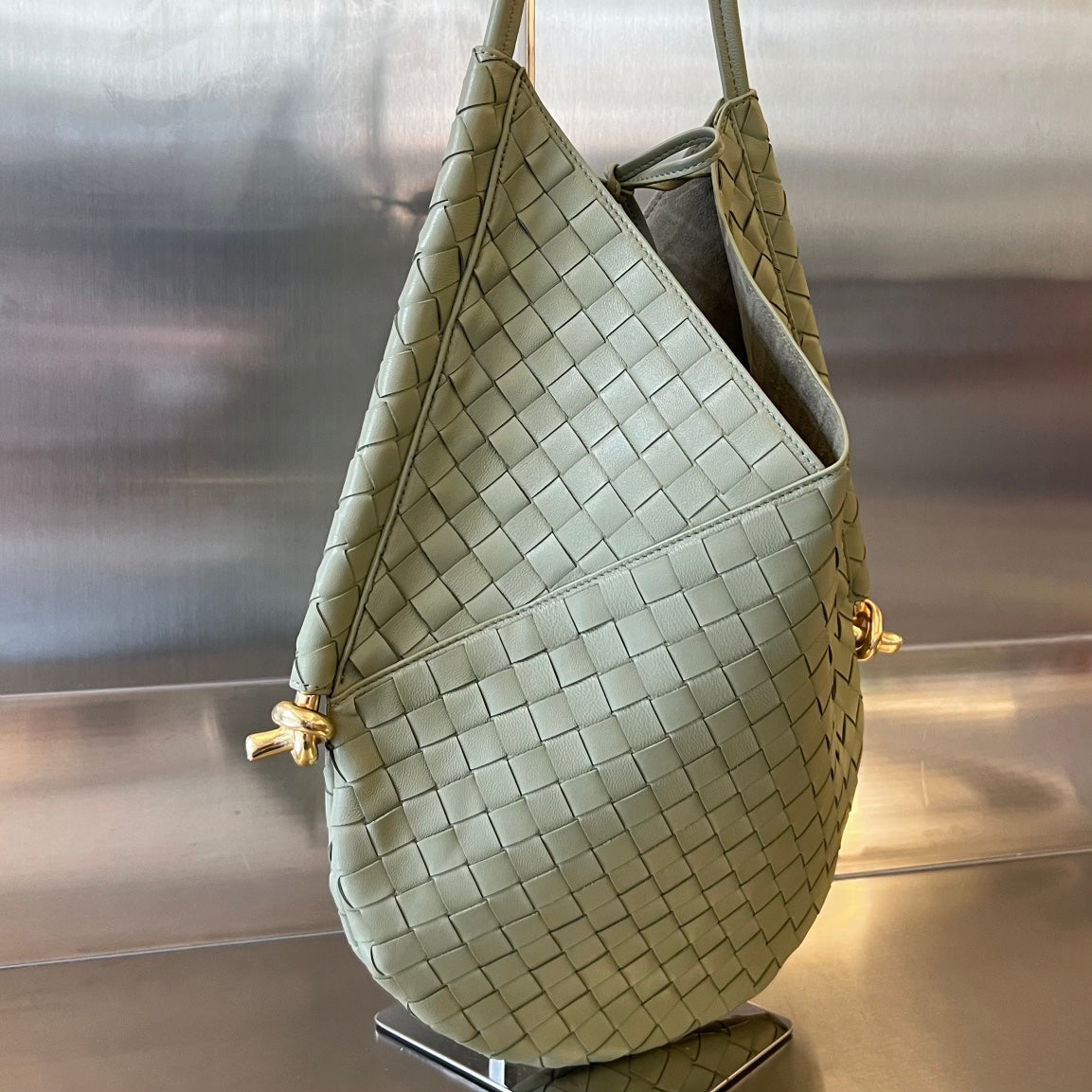 MEDIUM SOLSTICE 44 SARDINE GREY LAMBSKIN Amelia