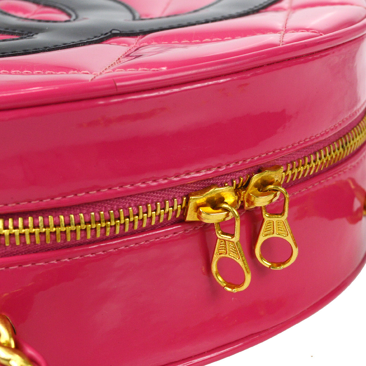CHANEL Quilted Round Cosmetic Vanity Chain Handbag 78546