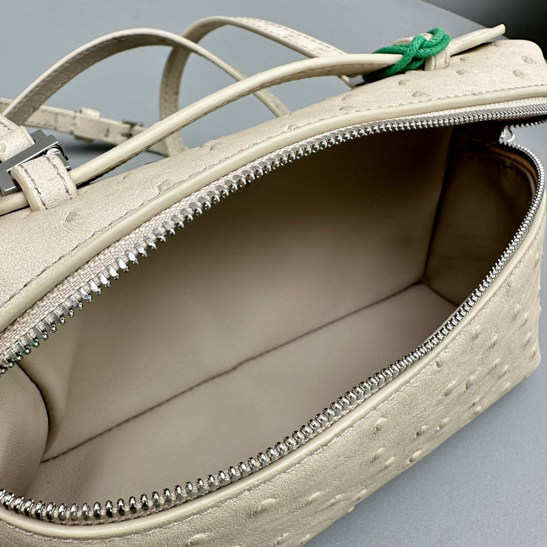 EXTRA POCKET L19 IN BISQUE BEIGE OSTRICH LEATHER Amelia Amelia