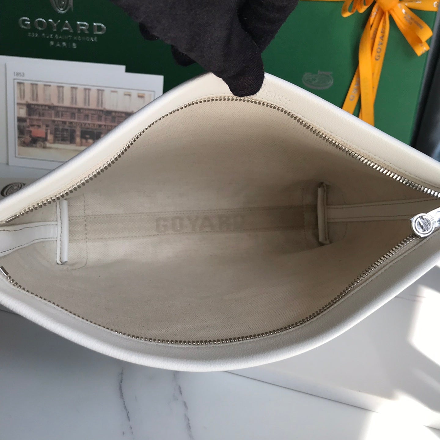 CONTI POUCH 24 IN WHITE LAMBSKIN AND GOYARDINE CANVAS Amelia Amelia