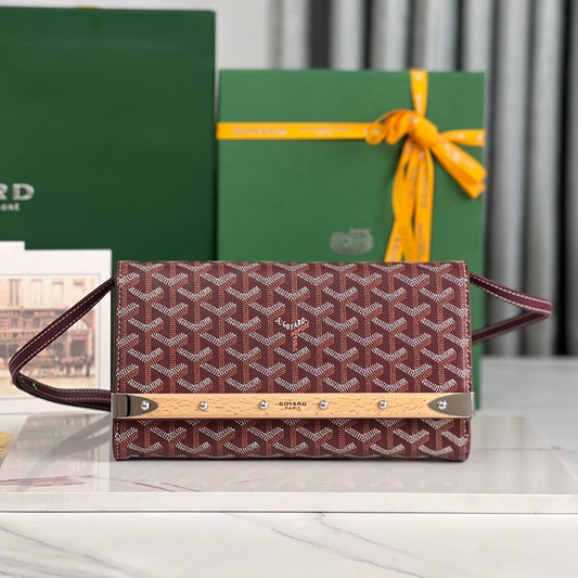 MONTE-CARLO PM CLUTCH 25 IN WINE RED GOYARDINE CANVAS Amelia Bags