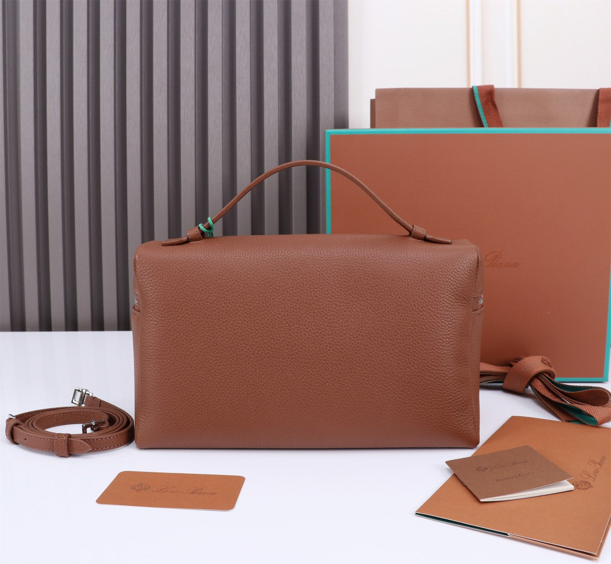 EXTRA BAG L27 IN UMBER BROWN GRAINED CALFSKIN WITH SILVER HARDWARE Amelia Amelia