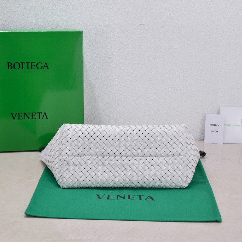 Large Cabat 45cm White Lambskin Ghw Amelia