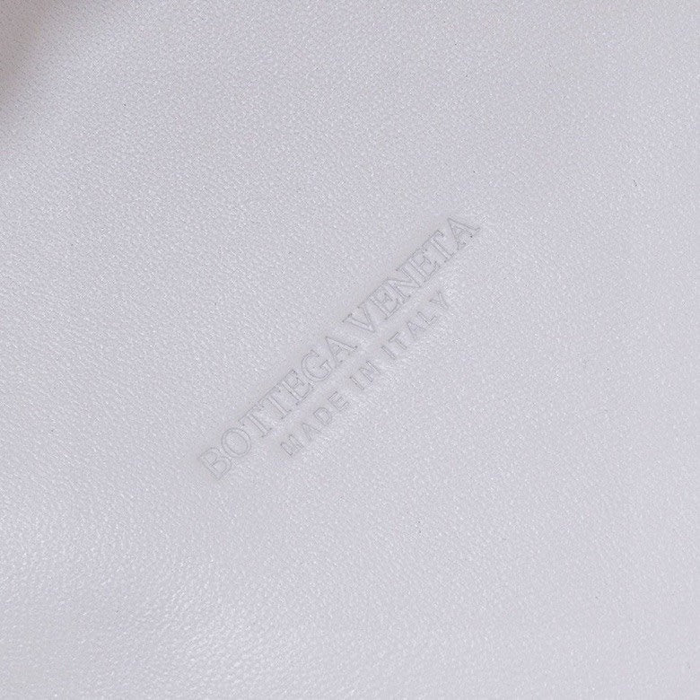 Large Cabat 45cm White Lambskin Ghw Amelia Amelia