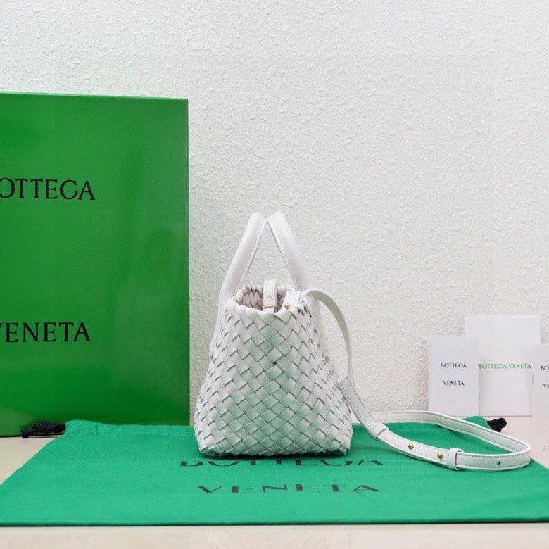Mini Cabat 20cm White Lambskin Ghw Amelia