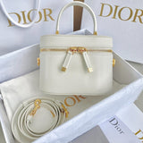 SIGNATURE VANITY 16 IN WHITE LAMBSKIN Amelia