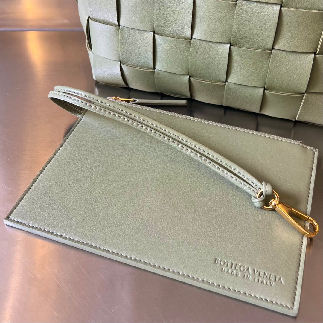 SMALL 22 CASSETTE IN EICRU BEIGE LAMBSKIN Amelia Amelia