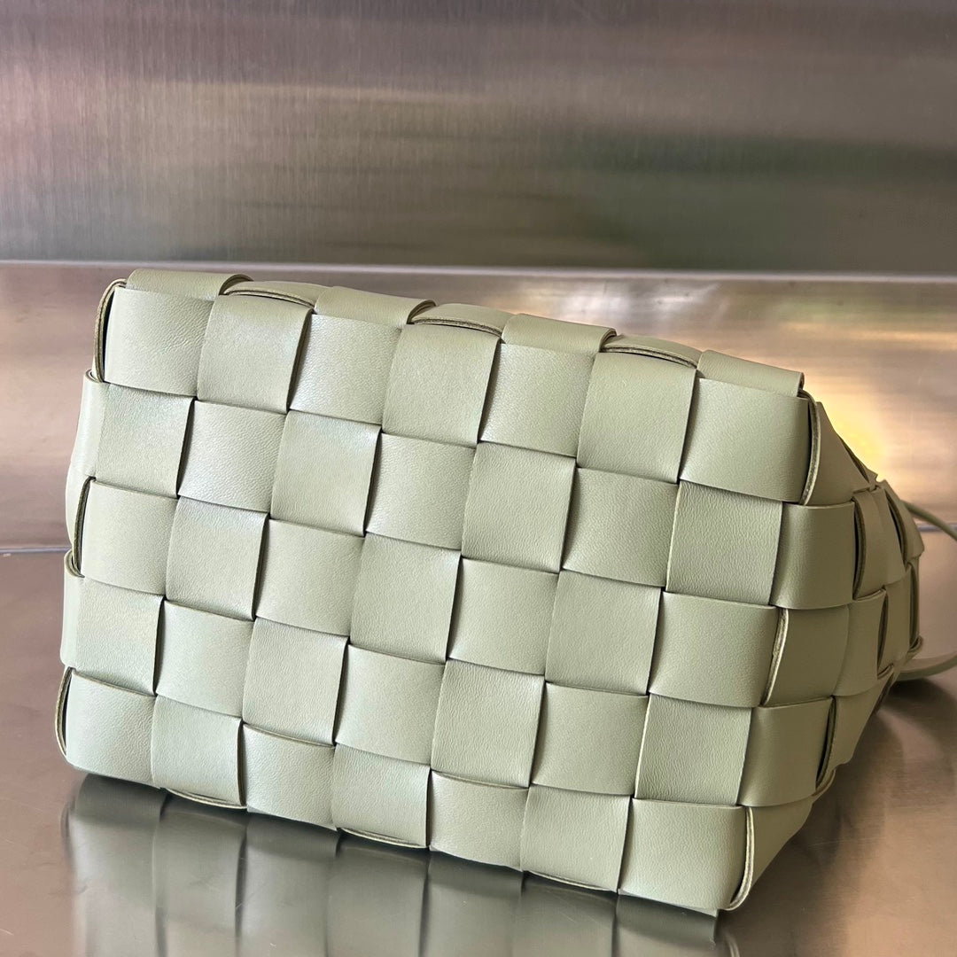 SMALL 22 CASSETTE IN EICRU BEIGE LAMBSKIN Amelia Amelia