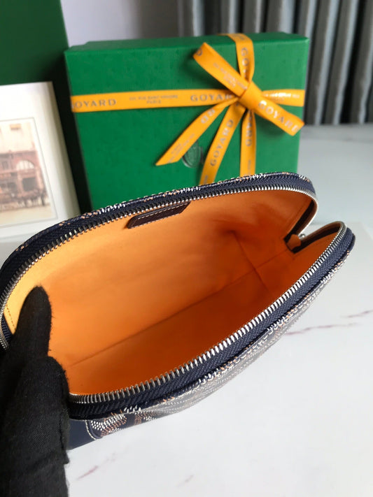 VENDÔME COSMETIC POUCH 17 IN NAVY BLUE GOYARDINE CANVAS AND CALFSKIN TRIM Amelia Bags