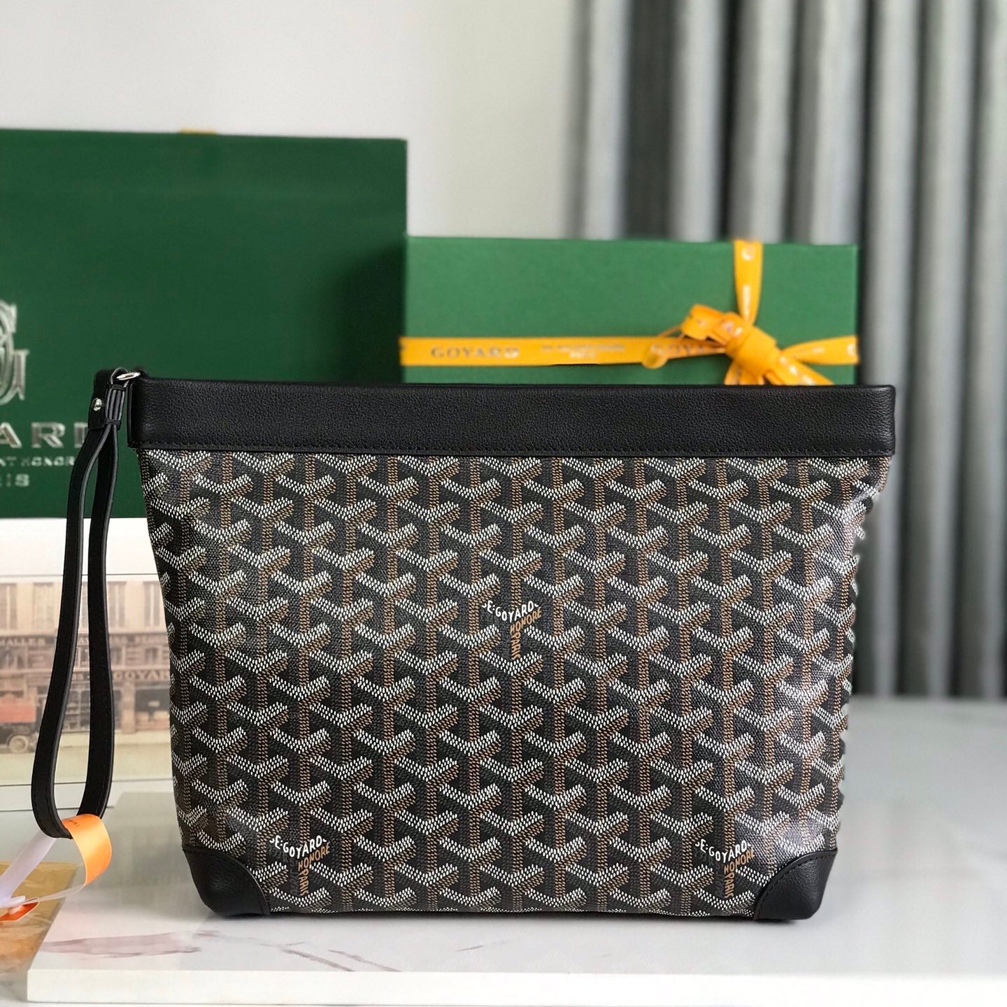 CONTI POUCH 24 IN BLACK LAMBSKIN AND GOYARDINE CANVAS Amelia