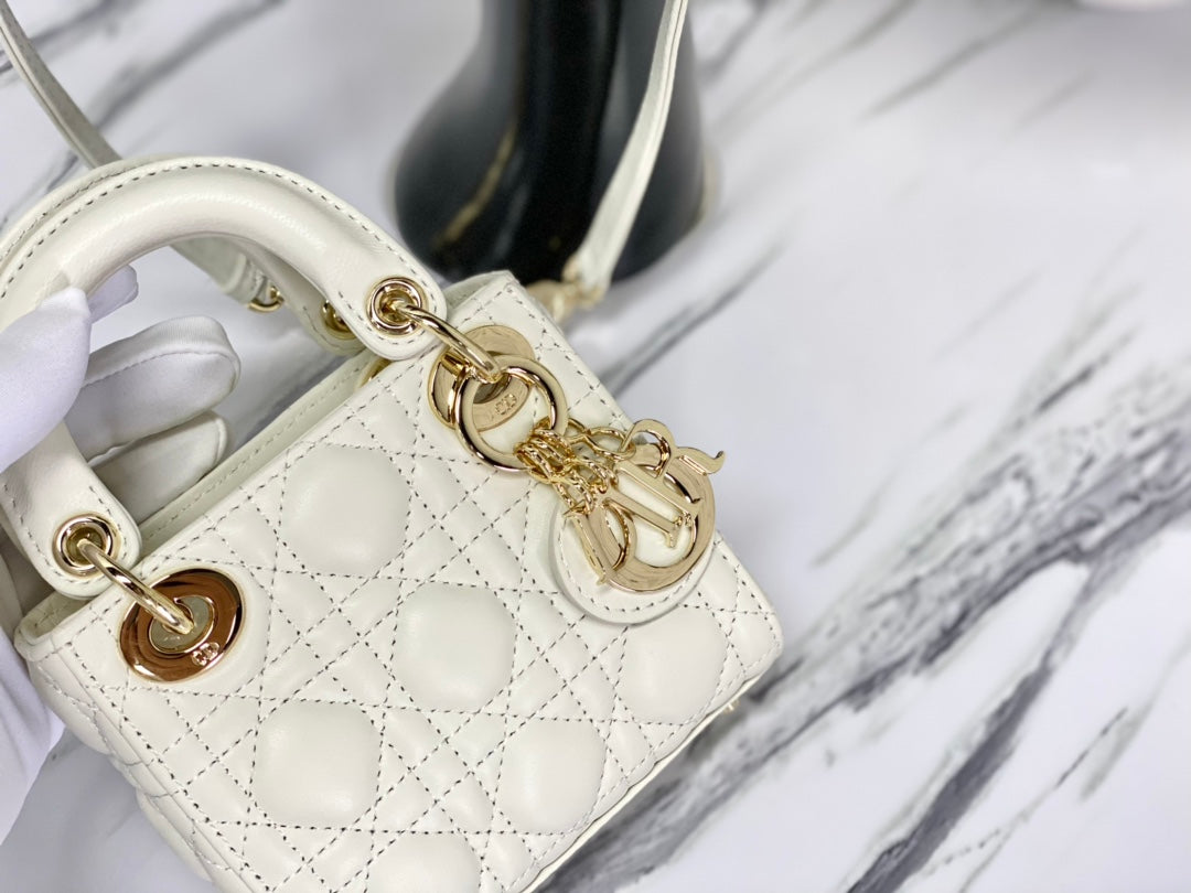 MICRO LADY 12 BAG IN WHITE LAMBSKIN Amelia