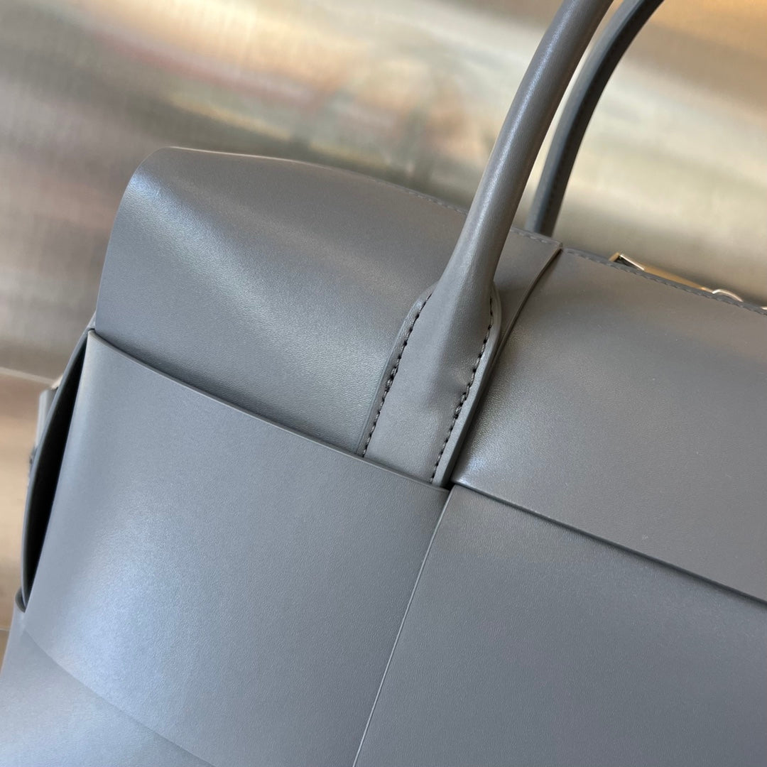 ARCO 36 BAG IN GRAY LAMBSKIN Amelia Amelia