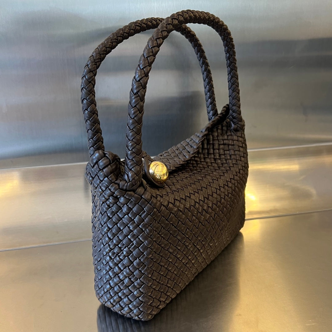TOSCA 27 BAG IN CHOCOLATE CALFSKIN Amelia Amelia