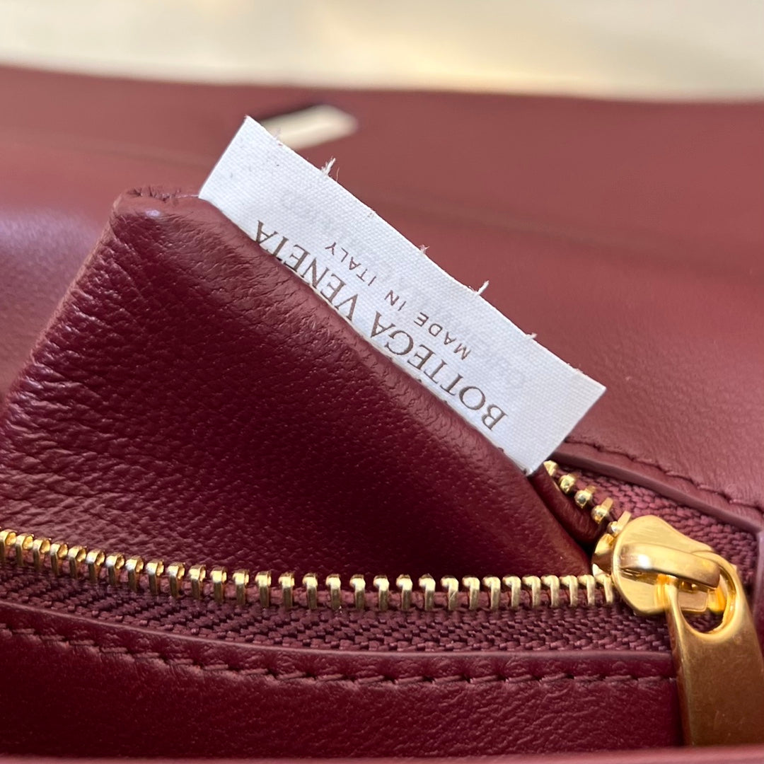 ANDIAMO 21 IN BURGUNDY RED LAMBSKIN Amelia Amelia