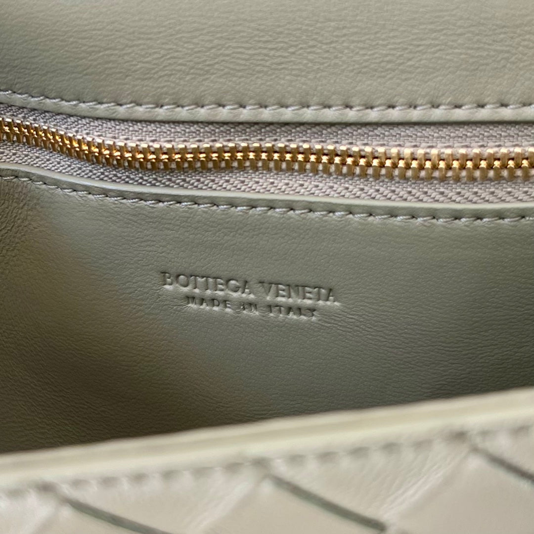 ANDIAMO 21 IN GRAY OLIVE LAMBSKIN Amelia Amelia