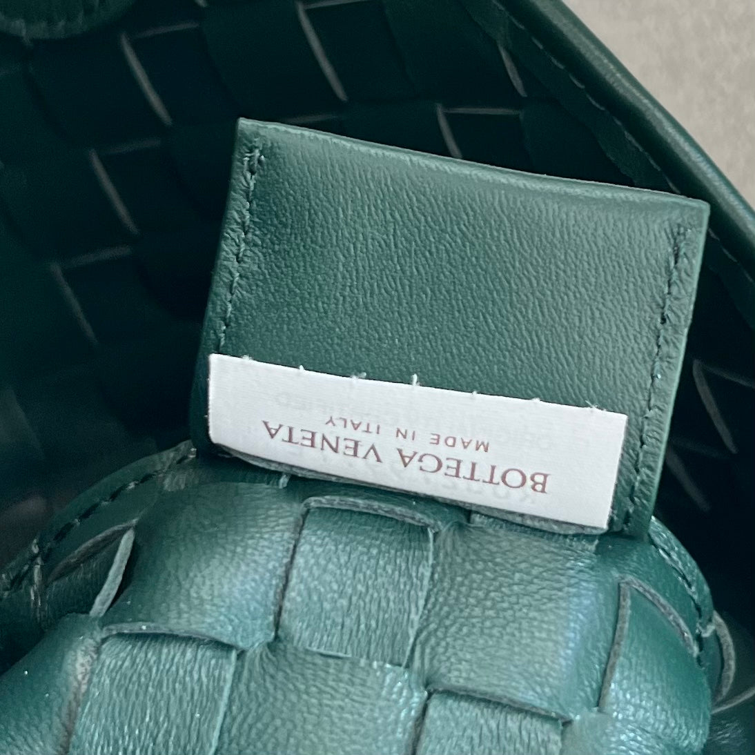 SARDINE 33 WITH CHAIN IN DARK GREEN LAMBSKIN Amelia Amelia