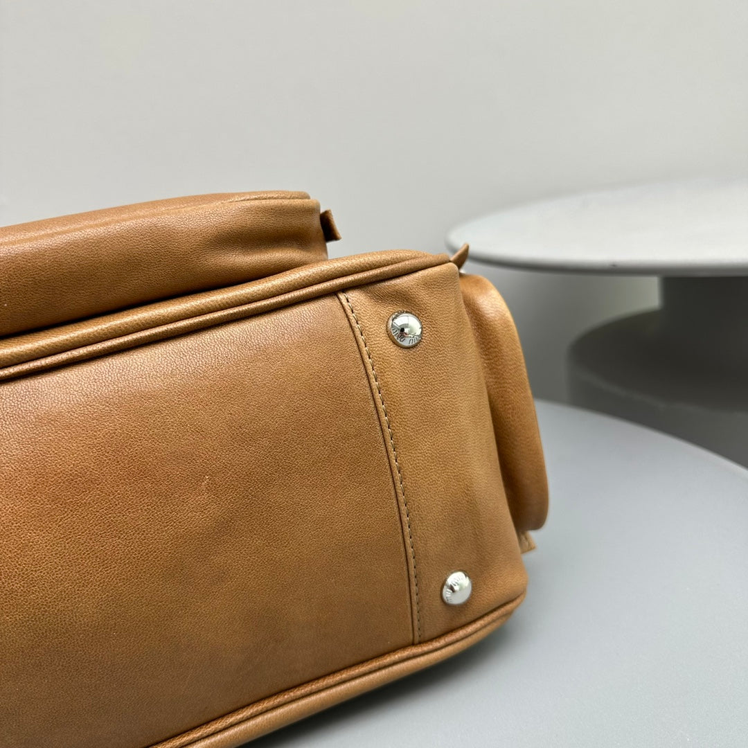 BIKER BAG 31 IN CARAMEL BROWN CALFSKIN Amelia Bags