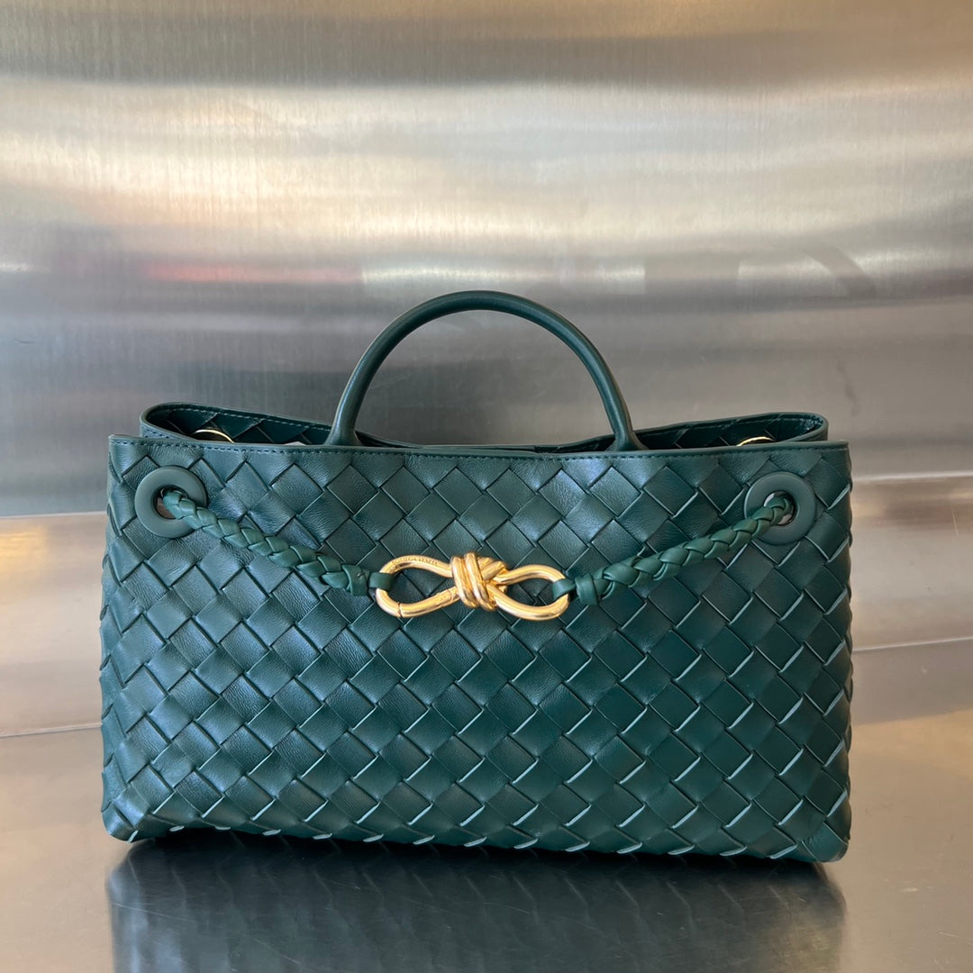 SMALL ANDIAMO 29 IN EMERALD GREEN LAMBSKIN Amelia Amelia