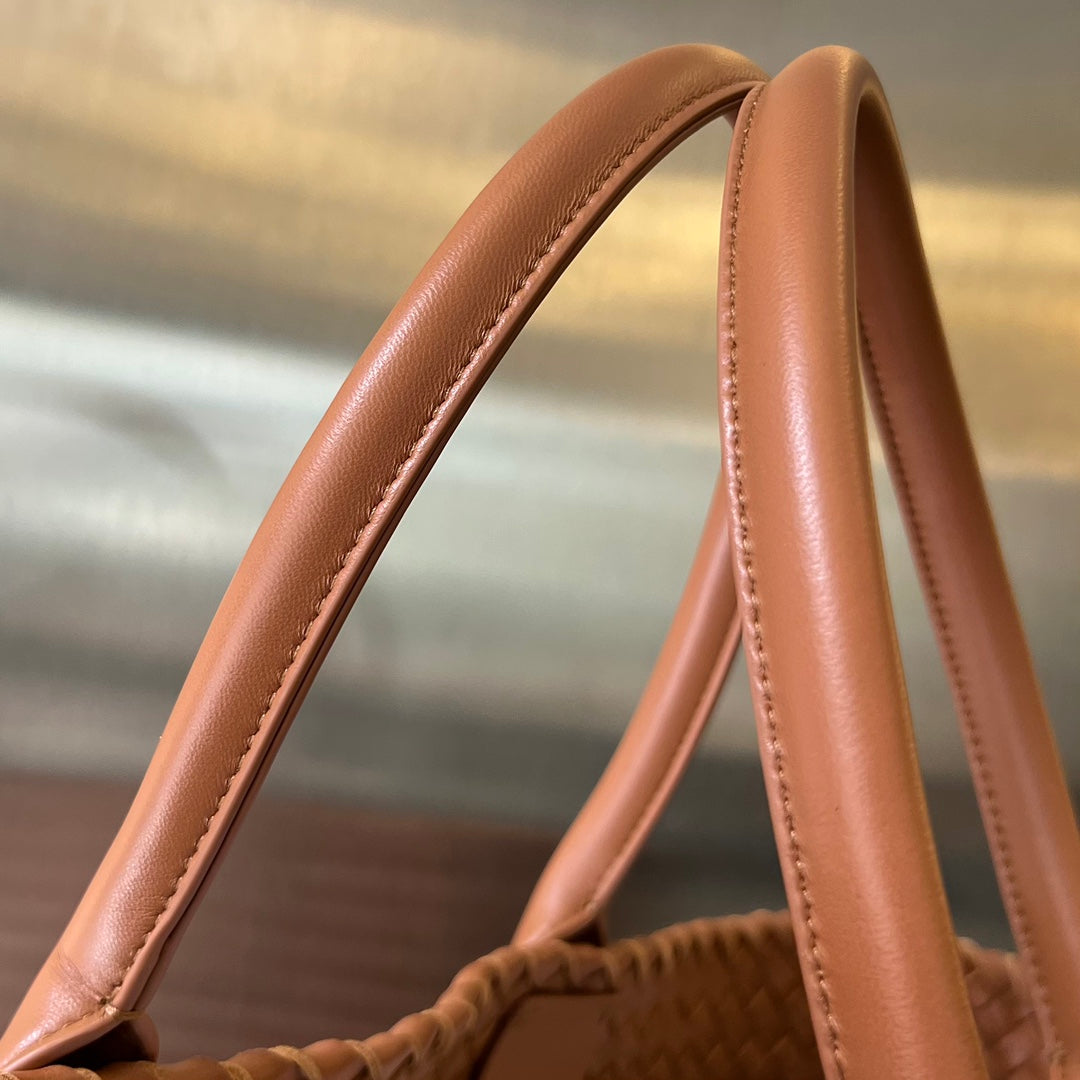 LARGE CABAT 51 IN BRONZE ORANGE LAMBSKIN Amelia